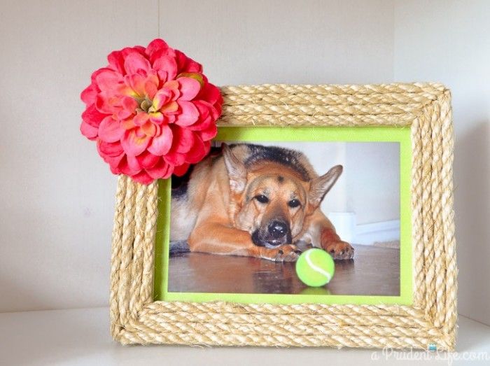 Rope-decorated-photo-frame