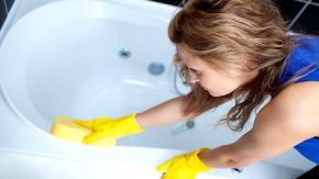 Как очистить ванну от желтого налета