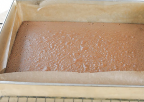 приготовление классического шоколадного торта шаг 6